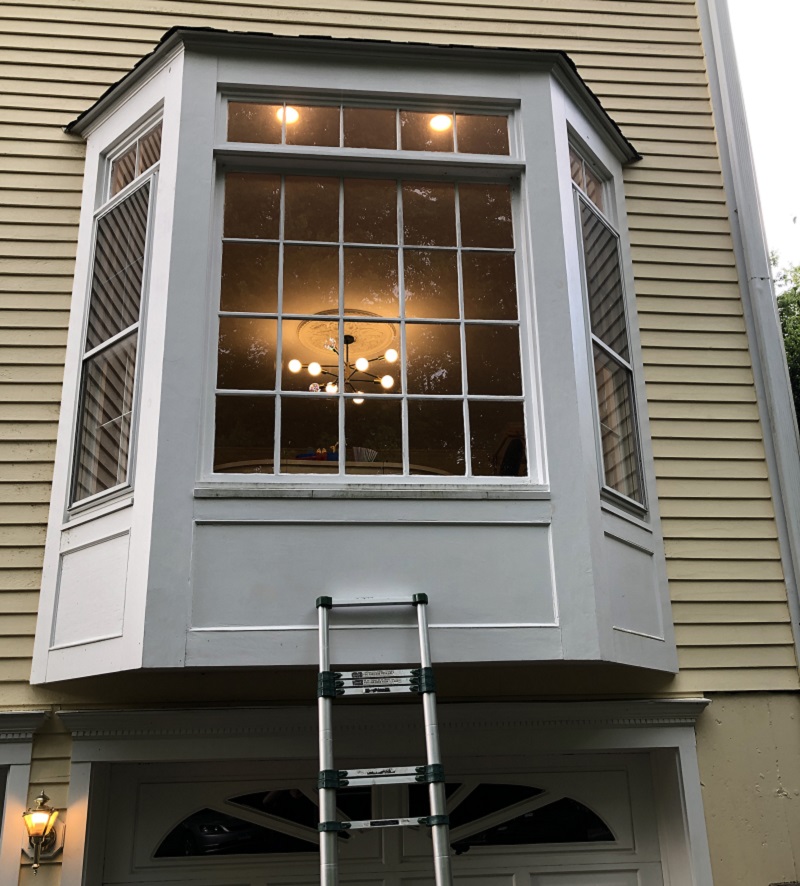 Bay Window In New Cannan In Need Of Replacement